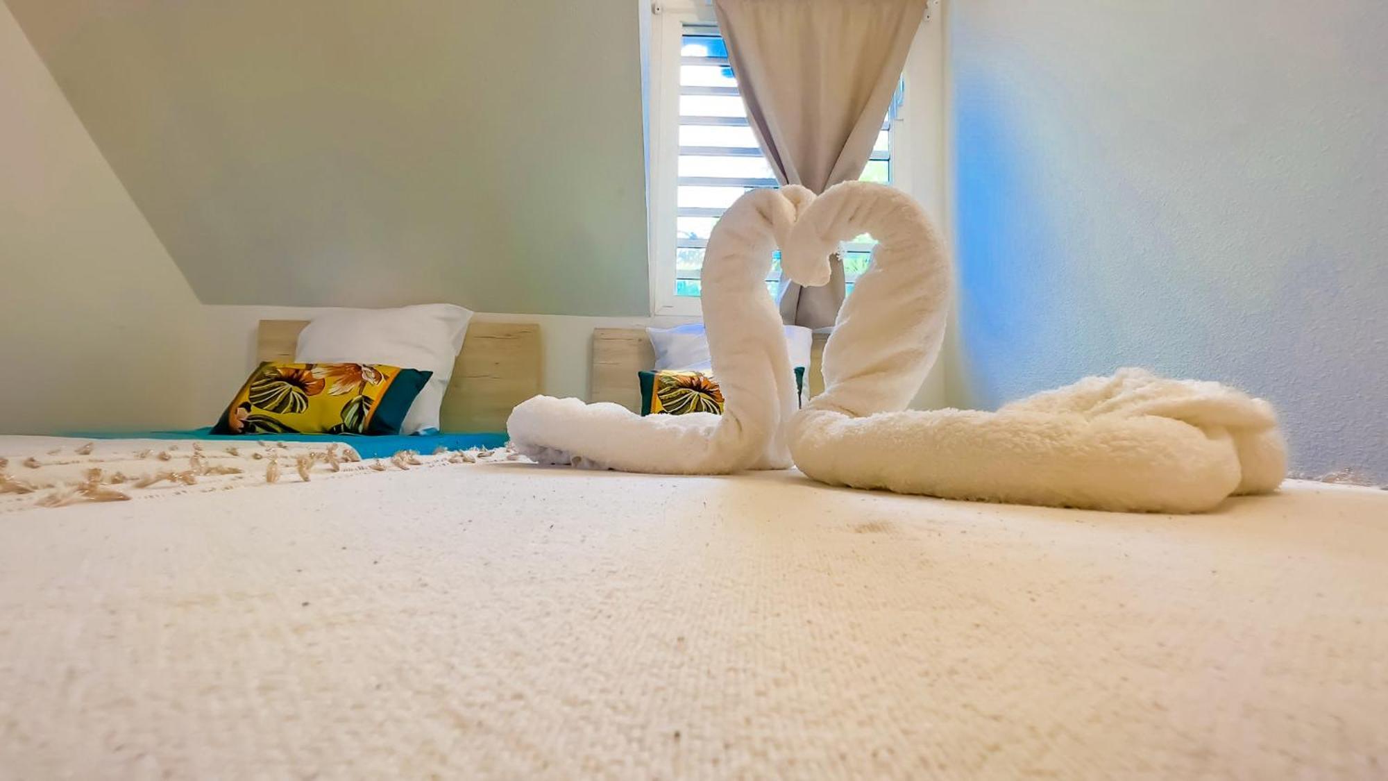 Magnifique Appartement Fleurs Caraibes - 6 Personnes En Residence Avec Piscine Privee - Sainte Anne Εξωτερικό φωτογραφία